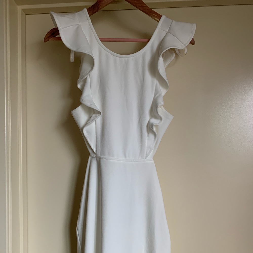 White form fitting ruffle dress size XS